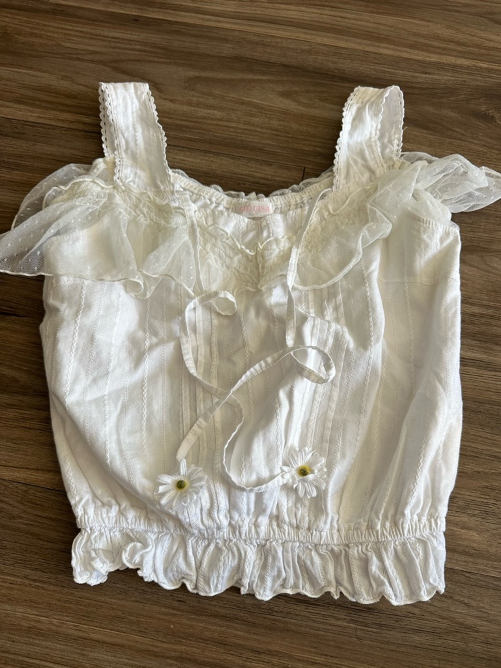 LIZ LISA White Ruffled Floral Appliqué Sleeveless Top